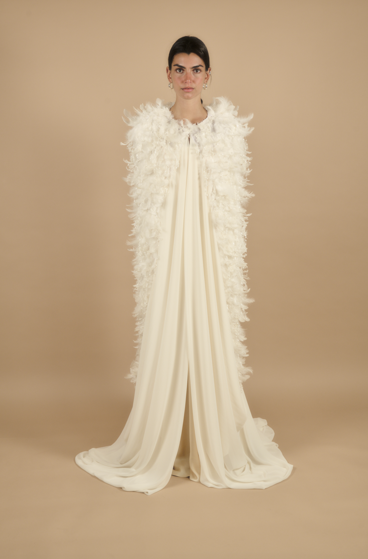 Feathers bridal cape "Royal" - Image 7