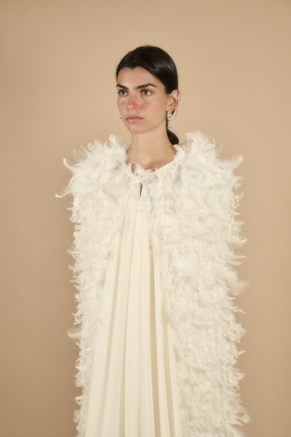 Feathers bridal cape "Royal"